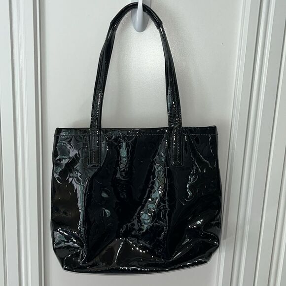 Coach Signature Patent Leather Shoulder Bag - Picture 4 of 11
